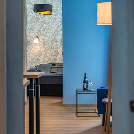 Le Bleu Jean Denim Arenes - Une Nuit A Nîmes Eksteriør billede