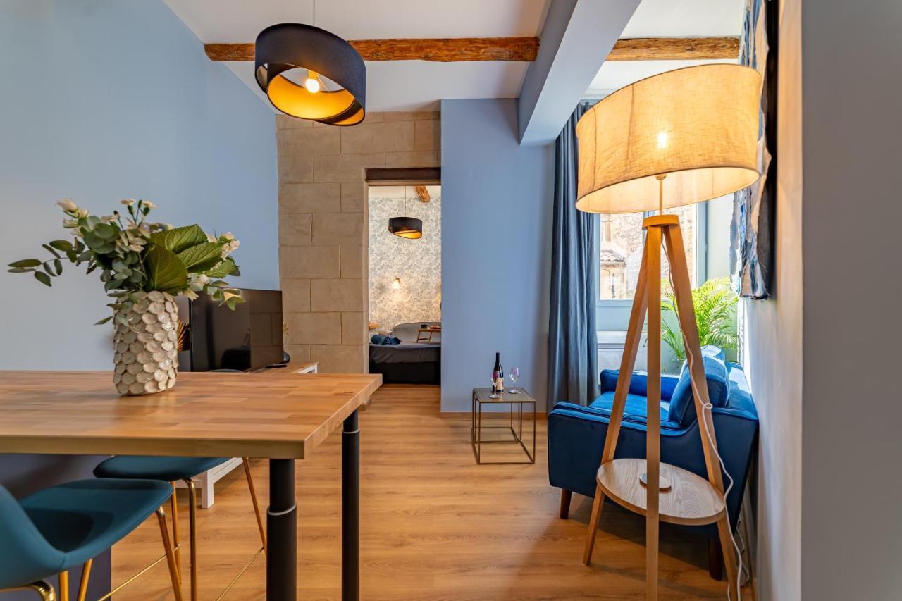 Le Bleu Jean Denim Arenes - Une Nuit A Nîmes Eksteriør billede