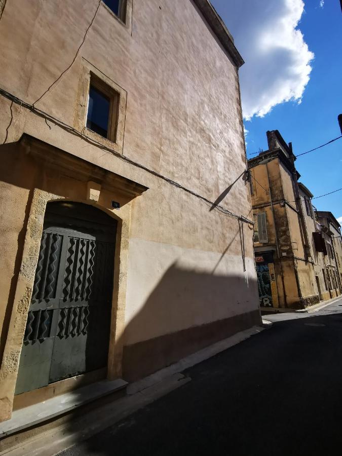 Le Bleu Jean Denim Arenes - Une Nuit A Nîmes Eksteriør billede