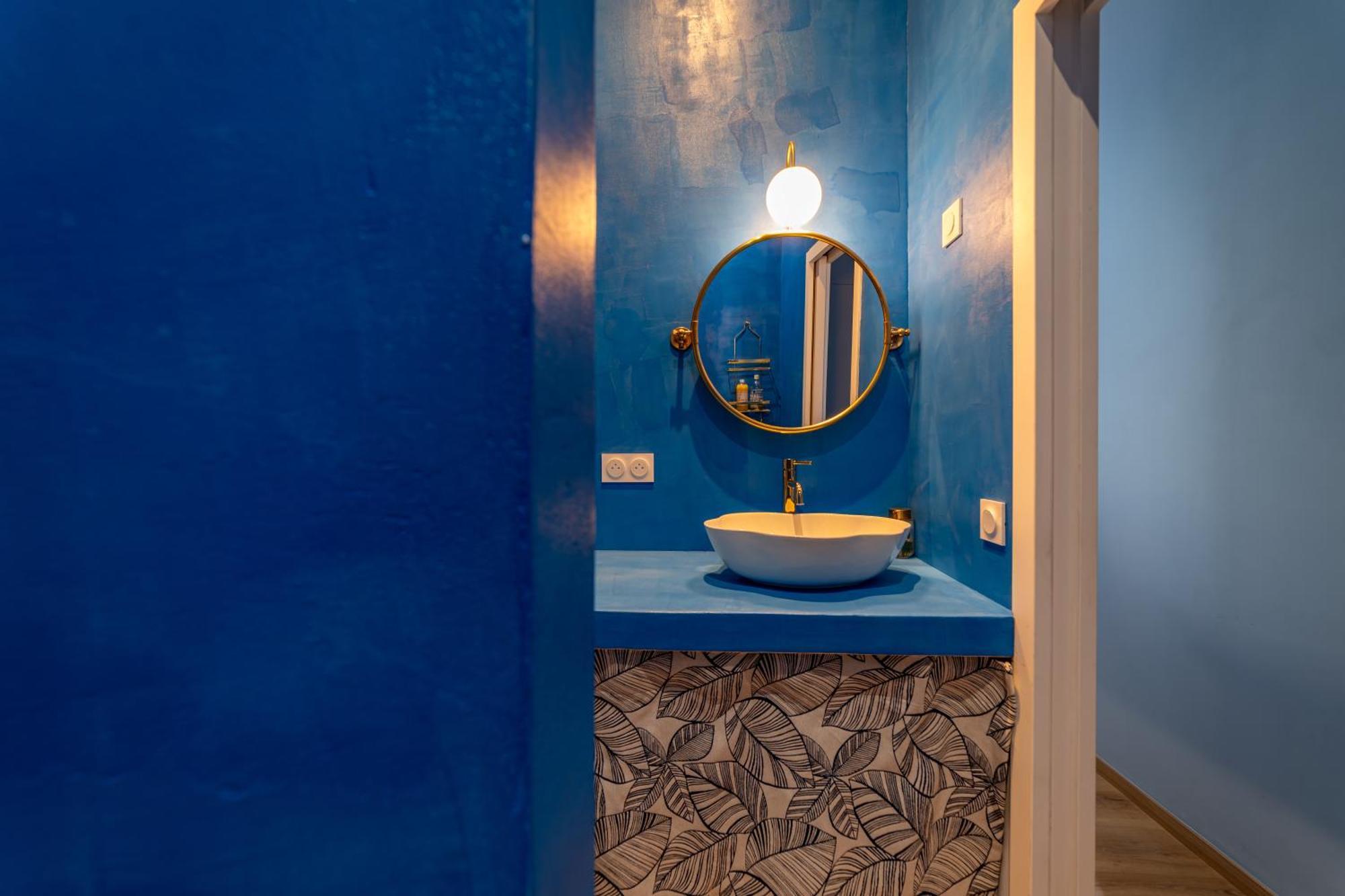 Le Bleu Jean Denim Arenes - Une Nuit A Nîmes Eksteriør billede